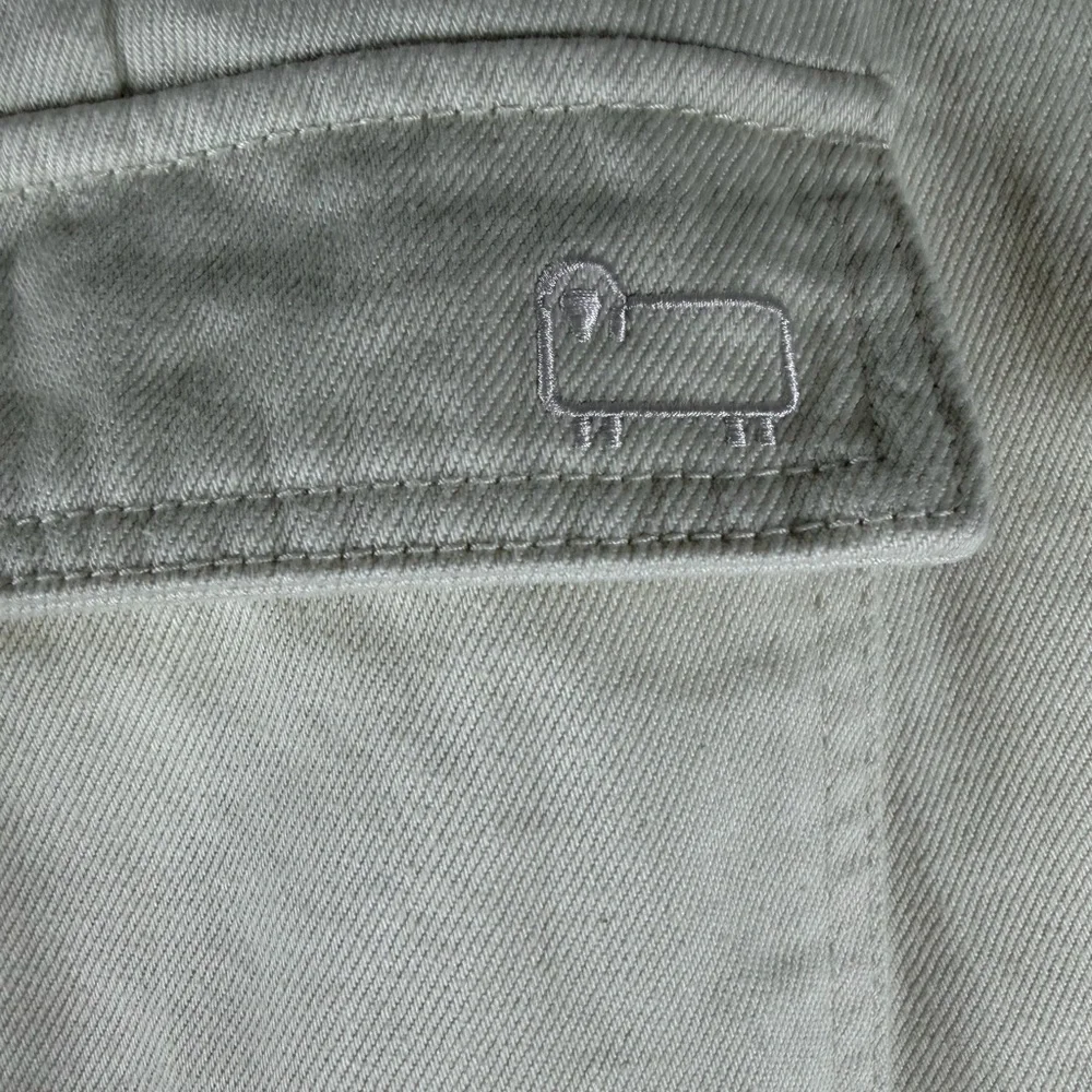 Woolrich × Target Women's Mid-Rise Barrel Leg Cargo Denim Pants Cream Sizes 2-12 - Picture 9 of 15